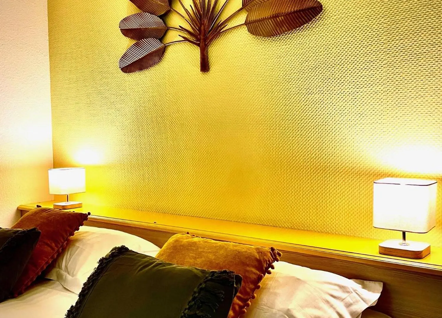 **  Le Mont Brouilly Hotel Quincie-en-Beaujolais France